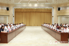 陈小江艾尔肯·吐尼亚孜会见香港全国人大代表视察组