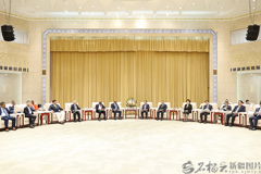 陈小江艾尔肯·吐尼亚孜会见出席2025年国际议员友好交流论坛中外嘉宾