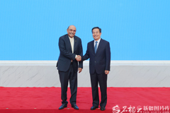 陈小江艾尔肯·吐尼亚孜会见巴基斯坦总统扎尔达里