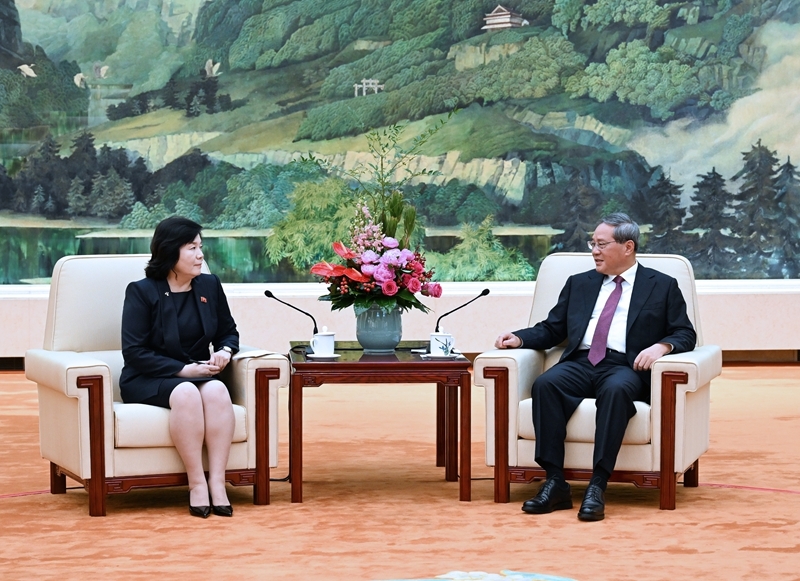 李强会见朝鲜外相崔善姬XxjpsgC000349_20250929_PEPFN0A001.JPG