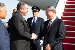 李强赴吉隆坡出席东亚合作领导人系列会议