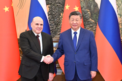 习近平会见俄罗斯总理米舒斯京