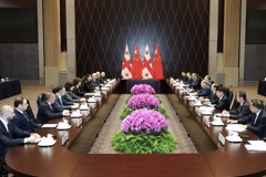 李强会见格鲁吉亚总理科巴希泽