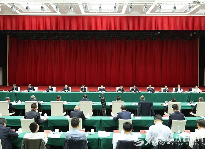 自治区党委召开座谈会征求全区有关部门和地州市对自治区“十五五”规划的意见建议