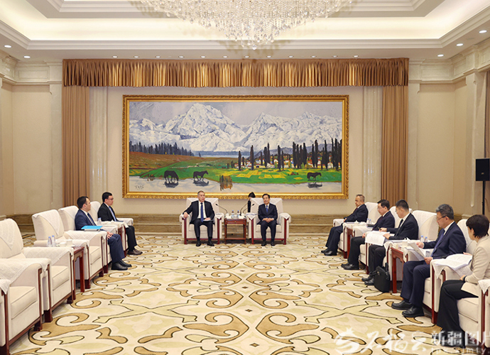 陈小江艾尔肯·吐尼亚孜会见哈萨克斯坦驻华大使努雷舍夫