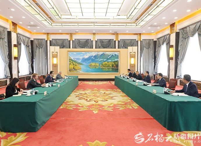 陈小江艾尔肯·吐尼亚孜会见土耳其驻华大使于纳尔