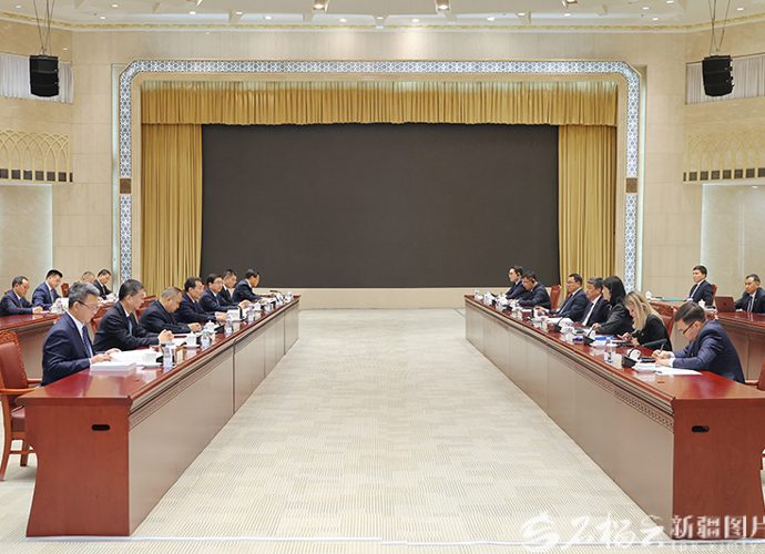 陈小江艾尔肯·吐尼亚孜会见吉尔吉斯斯坦副总理托罗巴耶夫