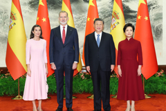 习近平会见西班牙国王费利佩六世