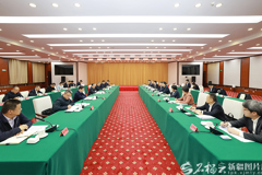 陈小江艾尔肯·吐尼亚孜会见中国建设银行董事长张金良