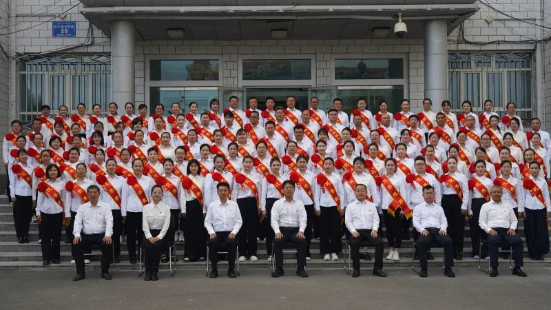 以教育家精神铸魂强师 谱写教育强国建设华章 裕民县召开庆祝第41个教师节暨表彰大会