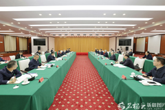 陈小江艾尔肯·吐尼亚孜会见中国煤炭地质总局党委书记贾春曲