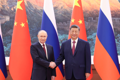 习近平同俄罗斯总统普京会谈