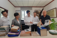支现伟在地区部分文化艺术单位调研时强调 深入推进文化润疆 推动文化产业繁荣发展