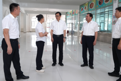 支现伟、阿依丁·托留汗在托里县、裕民县调研农村义务教育学生营养改善计划实施情况并召开专题会
