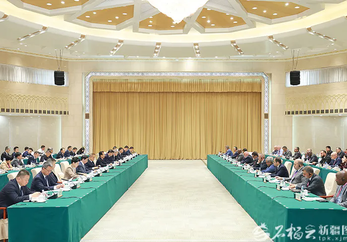 ​陈小江艾尔肯·吐尼亚孜会见出席2026年反恐国际研讨会中外嘉宾