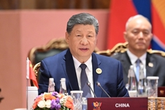 习近平出席金砖国家领导人第十八次会晤第二阶段会议并发表重要讲话
